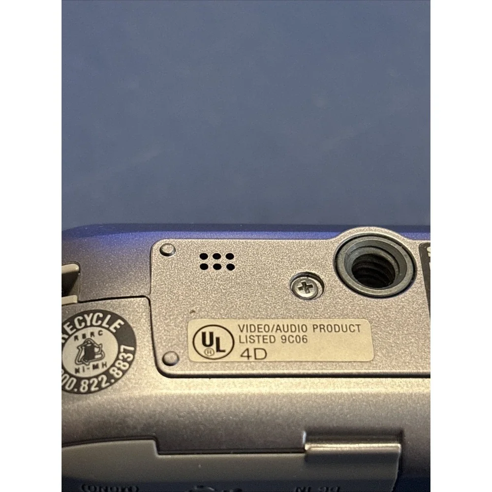 Sony Cyber-shot DSC-P93A 5.1MP Digital Camera w/ Case Parts Repair And Manual
